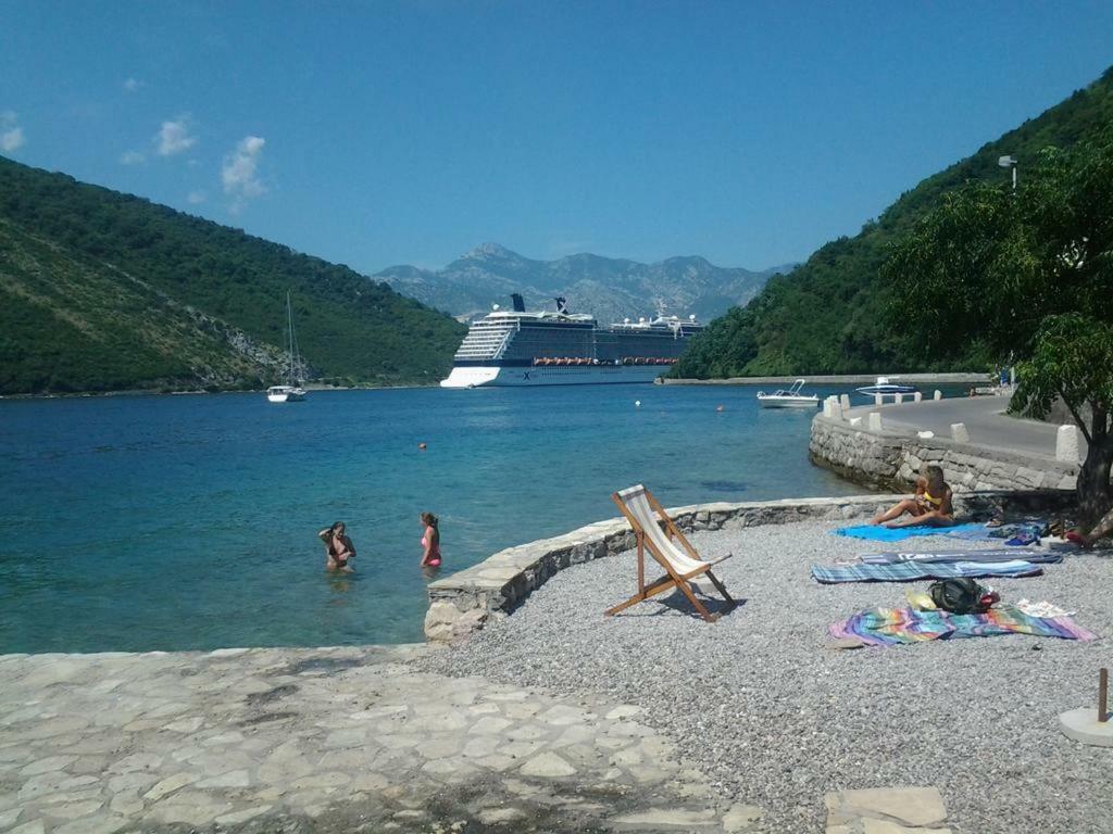 House By The Sea Tivat Exterior foto