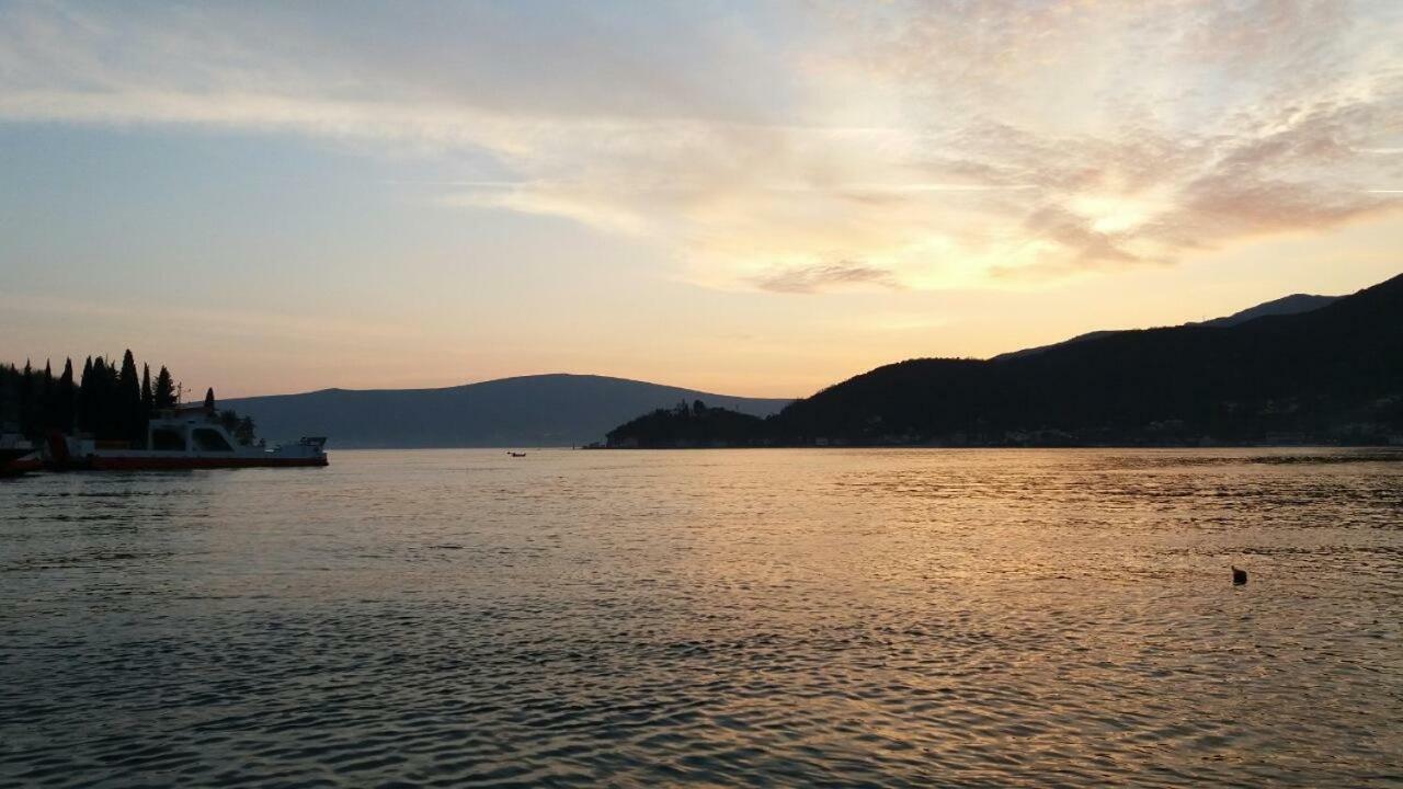 House By The Sea Tivat Exterior foto