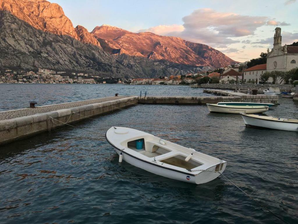 House By The Sea Tivat Exterior foto